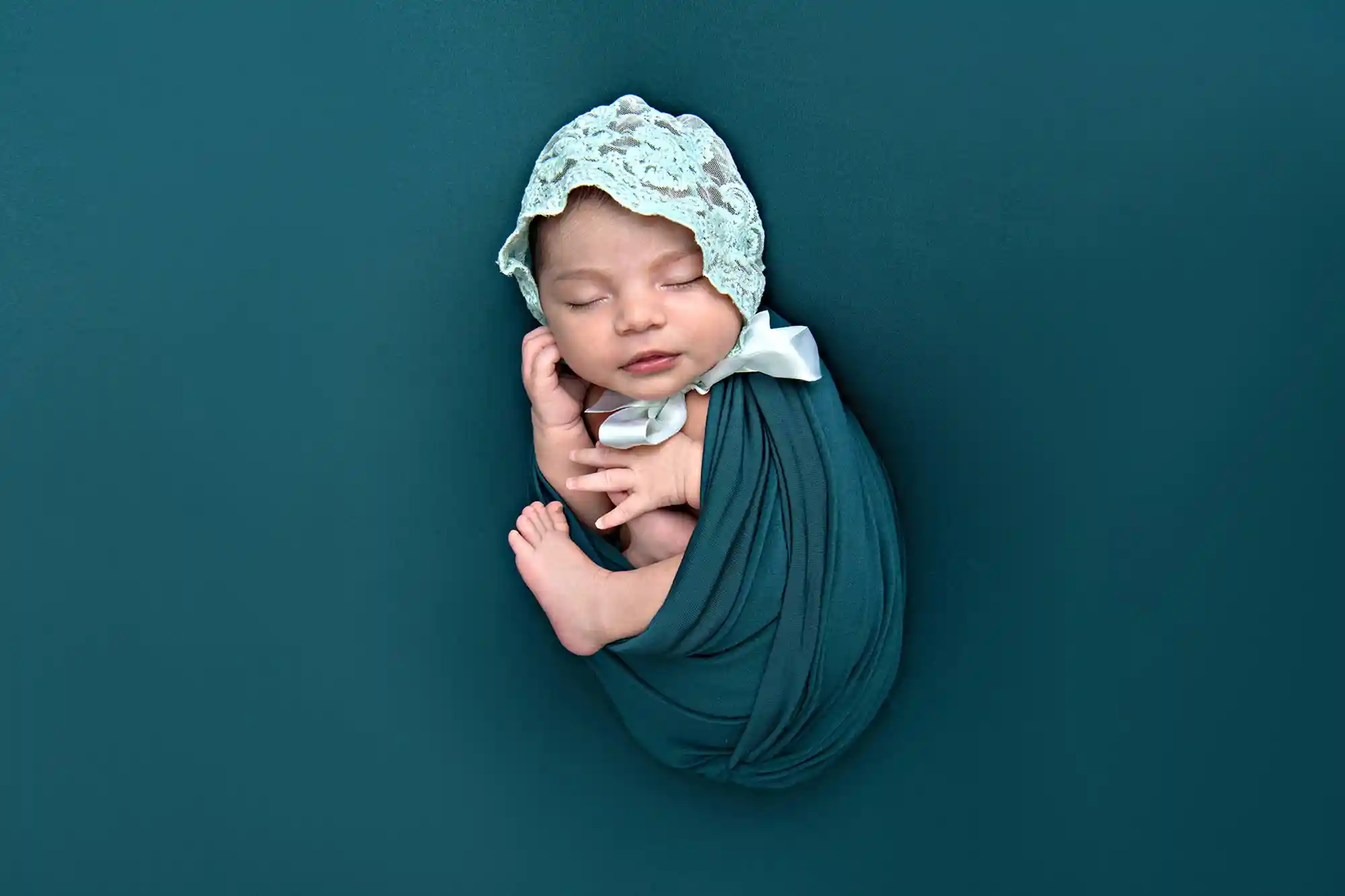 Tiny newborn sleeping at Sky Portraits in St Leonards, Sydney - newborn photographer