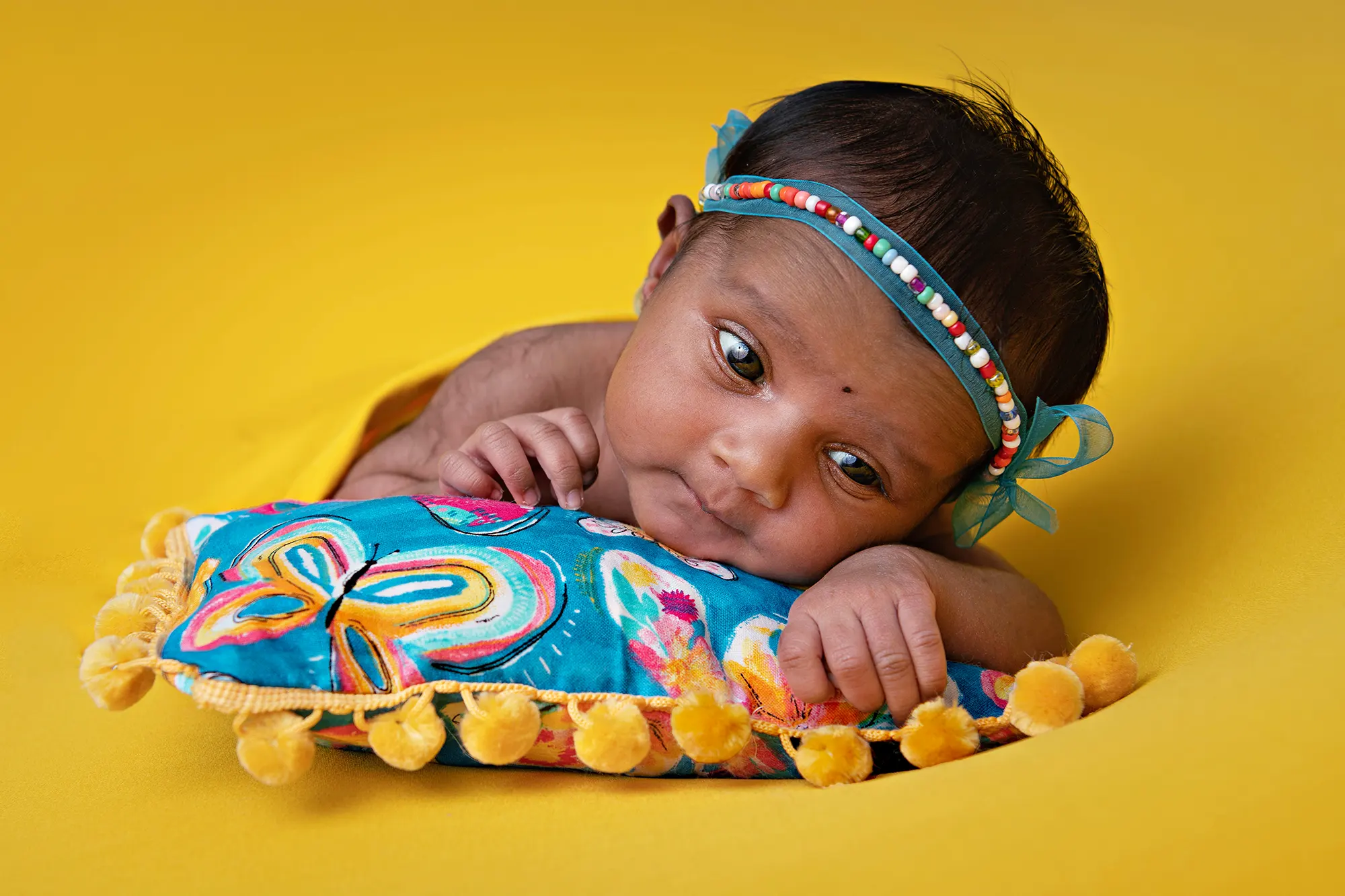 Artistic black and white newborn portrait in Sydney, Australia - artistic newborn photography